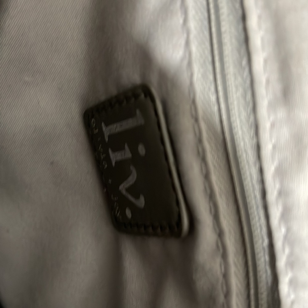 Handbag 👜 - Picture 5 of 5
